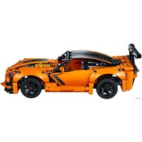 LEGO Technic 42093 Chevrolet Corvette ZR1 Image #5
