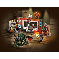 LEGO Marvel Super Heroes 76185 Человек-Паук в мастерской Санктума Image #16
