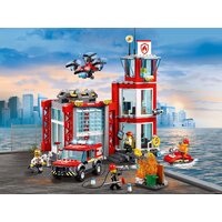 LEGO City 60215 Пожарное депо Image #14