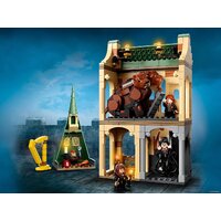 LEGO Harry Potter 76387 Хогвартс: встреча с Пушистиком Image #21