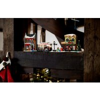 LEGO Icons 10308 Праздничная главная улица Image #2