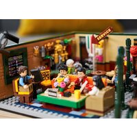 LEGO Ideas 21319 Центральная кофейня Image #17