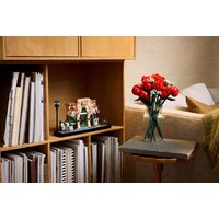 LEGO Icons Французское кафе 10362 Image #11