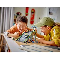 LEGO City Без ограничений: трасса с рампами для гоночных авто 60460 Image #9