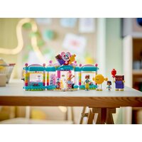 LEGO Friends 42649 Кондитерская в Хартлейк-Сити Image #9