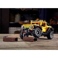 LEGO Technic 42122 Jeep Wrangler Image #14
