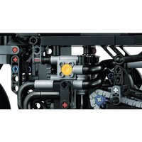 LEGO Technic 42153 NASCAR Next Gen Chevrolet Camaro ZL1 Image #7