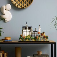 LEGO Architecture 21063 Neuschwanstein Castle Image #13