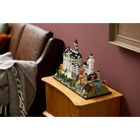LEGO Architecture 21063 Neuschwanstein Castle Image #11
